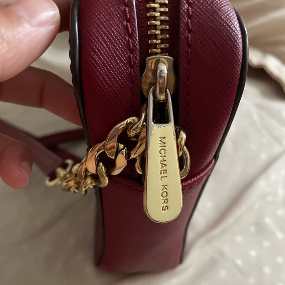 Pebbled chain Michael Kors crossbody bag - Picture 5 of 7